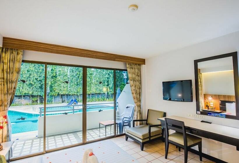 디럭스 룸, Karon Whale Resort