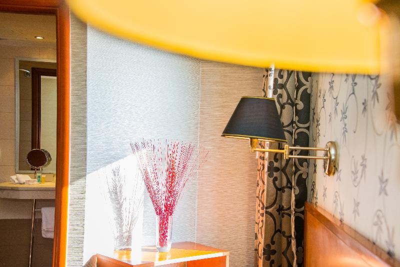 اتاق استاندارد, Palatino