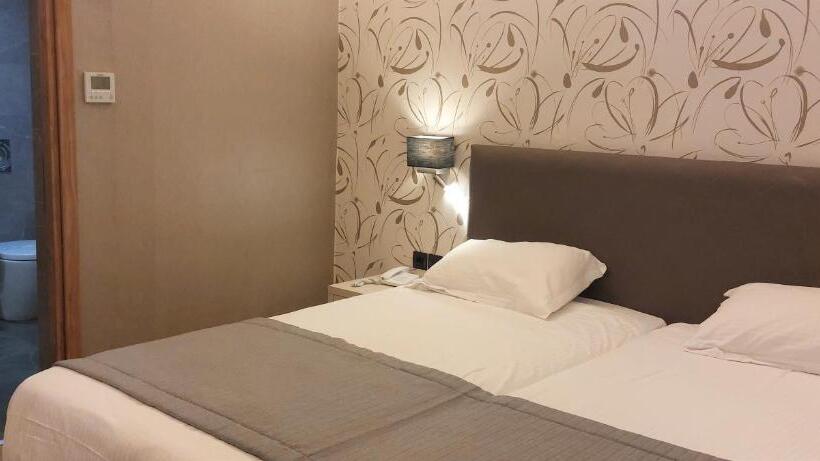 اتاق خانوادگی, Palatino