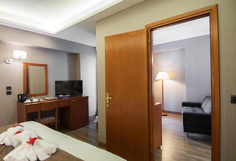 سوییت جونیور, Palatino