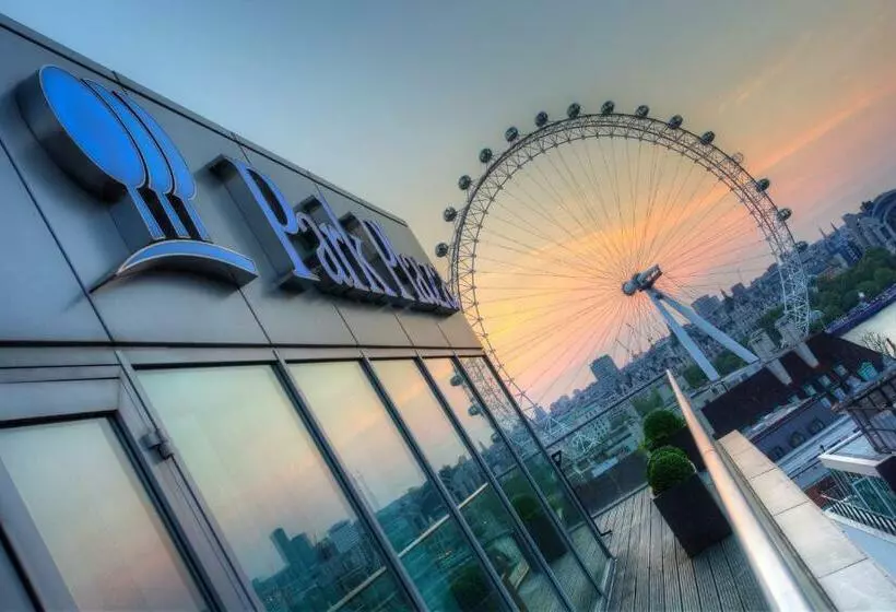 Ullakkosviitti, Park Plaza County Hall London