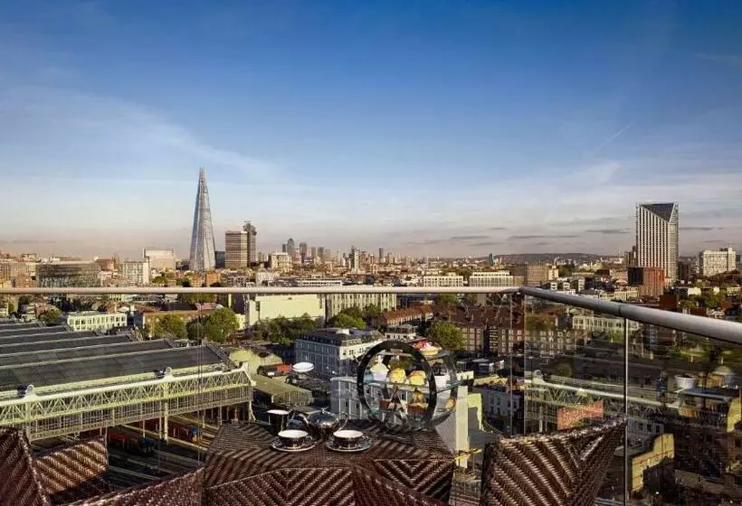 Ullakkosviitti, Park Plaza County Hall London