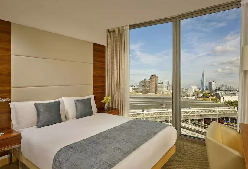 Executive-studio, Park Plaza County Hall London
