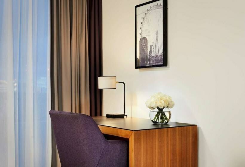 Студио Executive, Park Plaza County Hall London