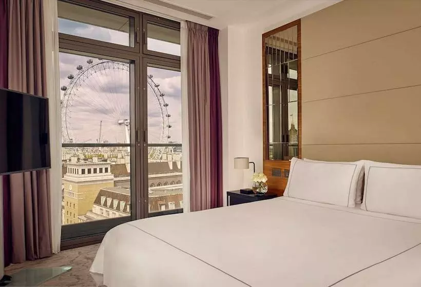 Executive-studio, Park Plaza County Hall London