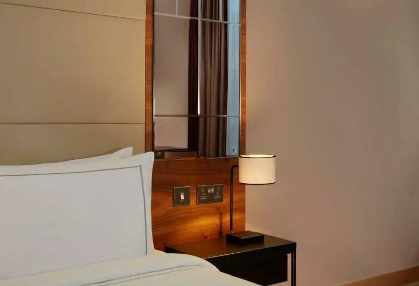 Superior-huone, Park Plaza County Hall London