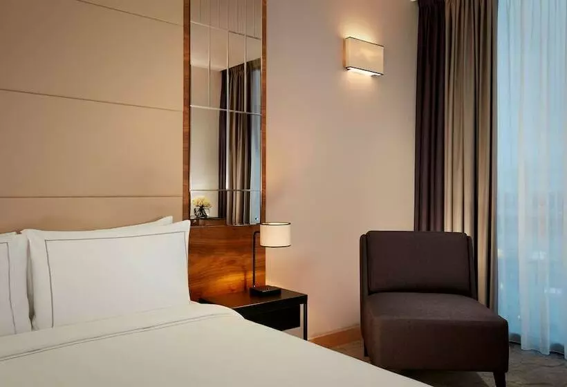 Superior-huone, Park Plaza County Hall London