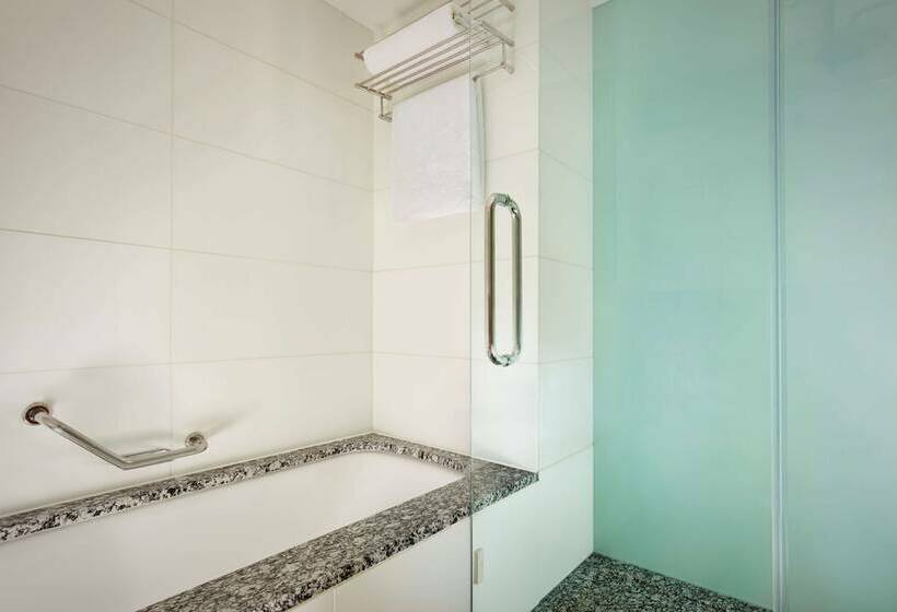 اتاق سوپریور, Park Plaza County Hall London