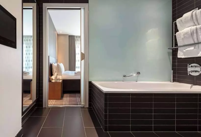 スイート, Radisson Blu Hotel, London Canary Wharf East