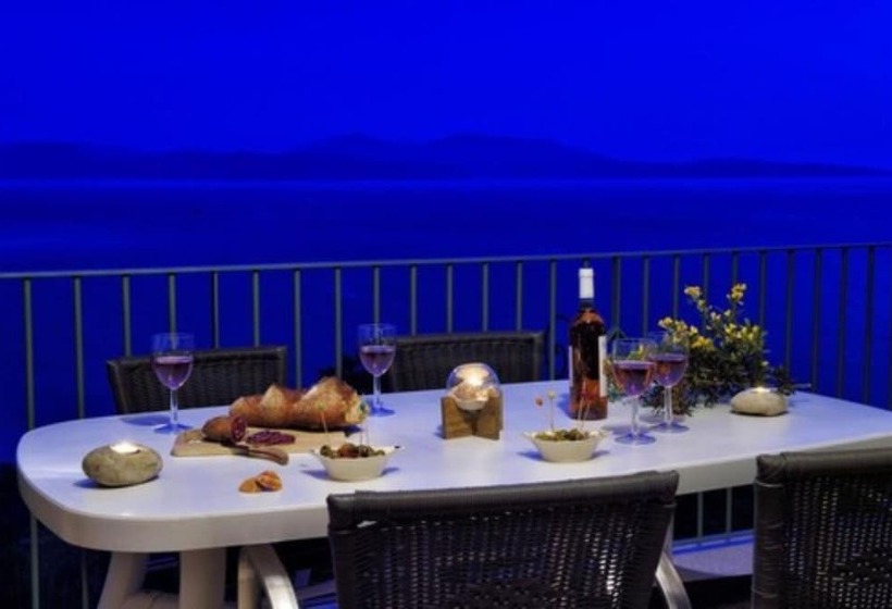 Апартаменты 2 Спальни Вид на Море, Residence Roc E Mare Cargèse