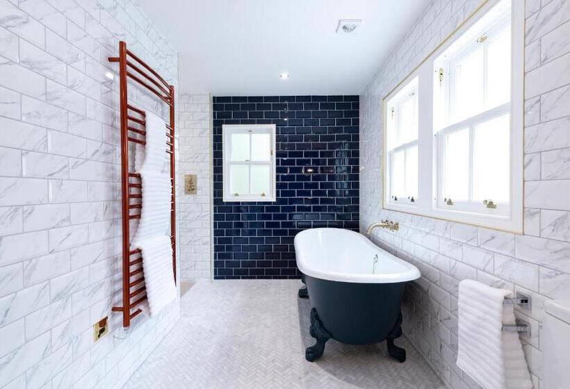 غرفة قياسية, Skeabost House