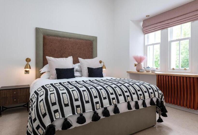 غرفة قياسية, Skeabost House