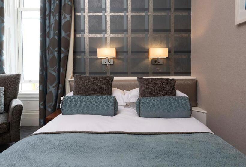 غرفة قياسية, Skeabost House