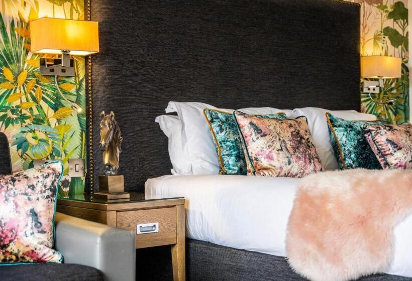 غرفة قياسية, Skeabost House