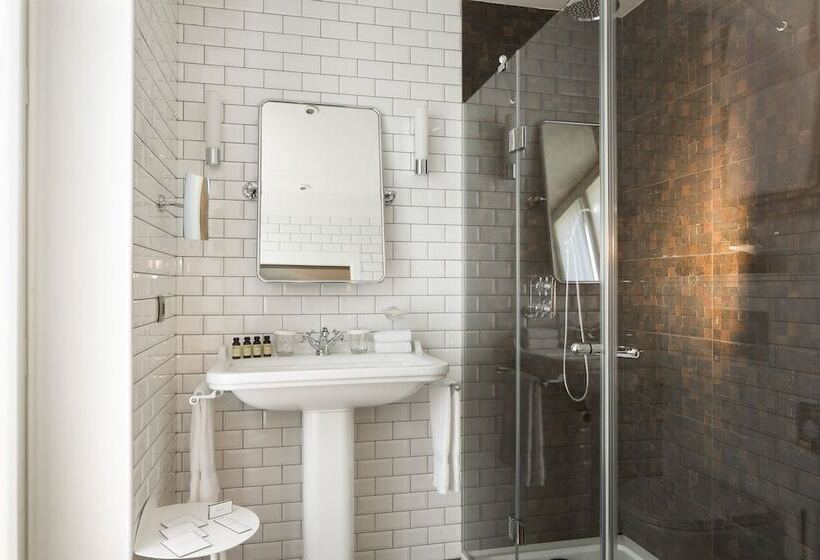 חדר סטנדרט, Whistler Gare Du Nord