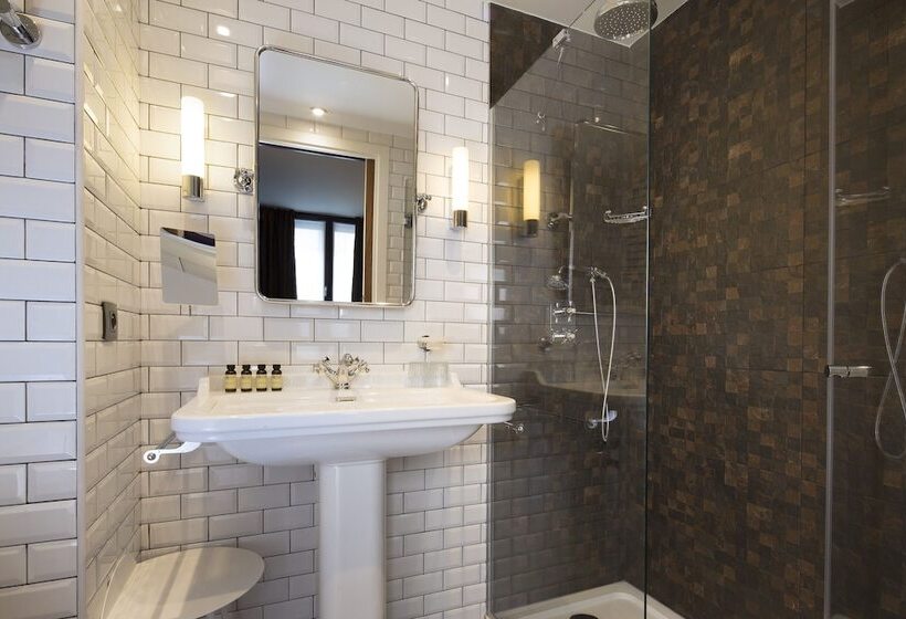 חדר סטנדרט, Whistler Gare Du Nord