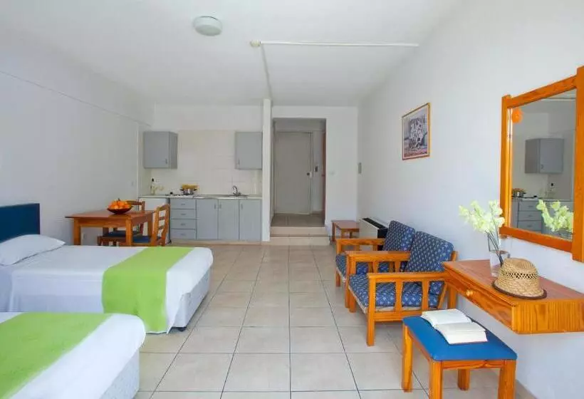 استودیوی استاندارد, Paloma Hotel Apartments