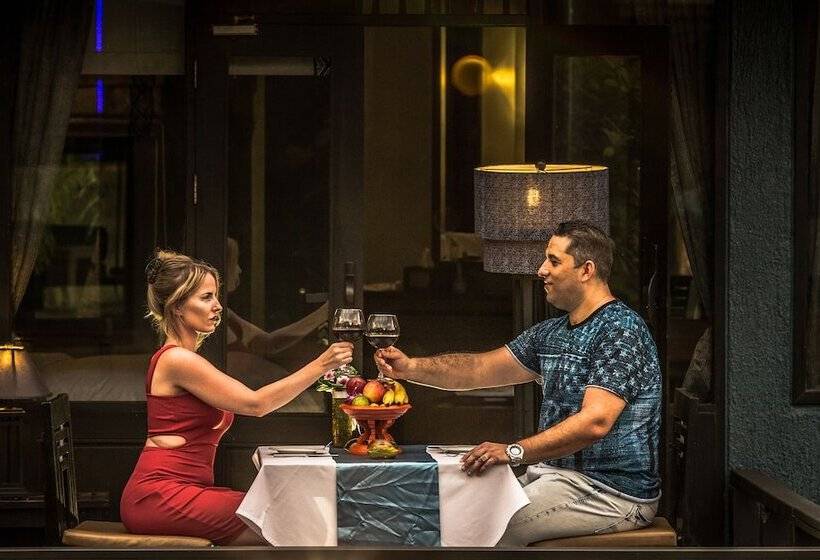 Хижина, Peace Laguna Resort & Spa Sha Extra Plus