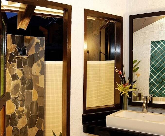 Хижина, Peace Laguna Resort & Spa Sha Extra Plus