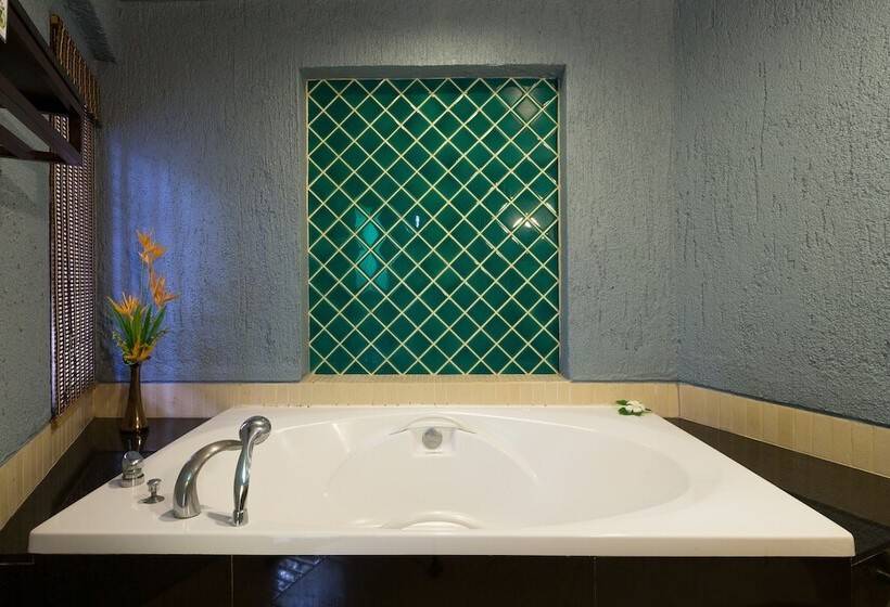 Хижина Superior, Peace Laguna Resort & Spa Sha Extra Plus