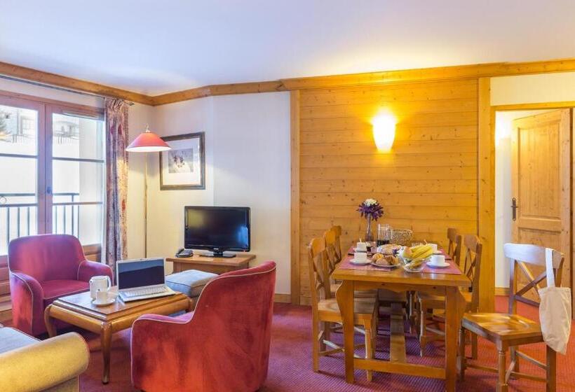 2 Bedroom Apartment with Pool, Résidence Pierre & Vacances Premium Arc 1950 Le Village