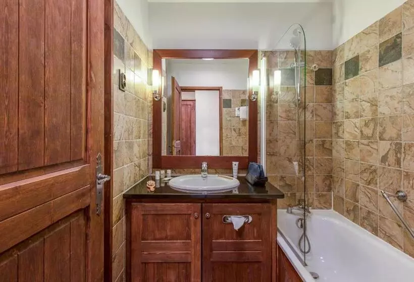 2 Bedroom Apartment with Pool, Résidence Pierre & Vacances Premium Arc 1950 Le Village