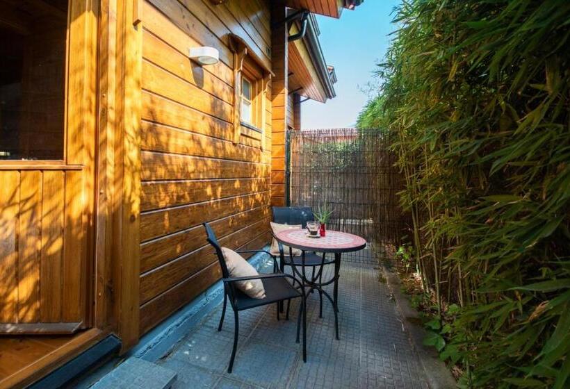 Номер Стандарт Адаптированный для Инвалидов, Somlom   Eco Friendly Montseny