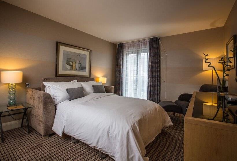 سوییت خانوادگی, The Club Hotel & Spa Jersey