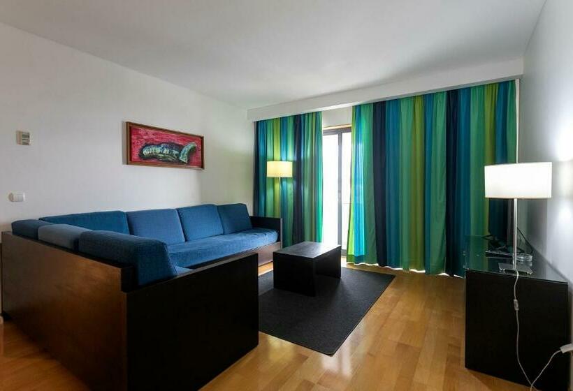 침실 1개 아파트, Antillia