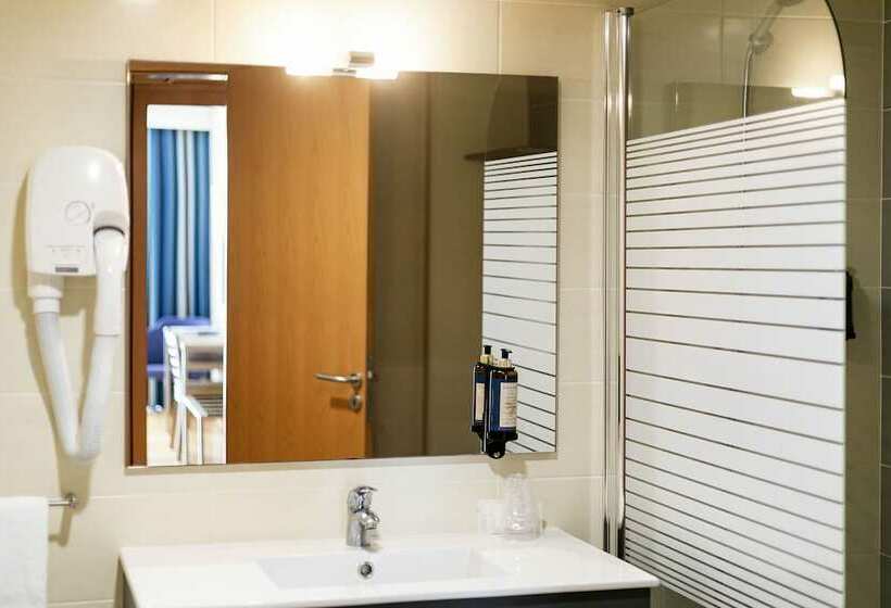 침실 1개 아파트, Antillia