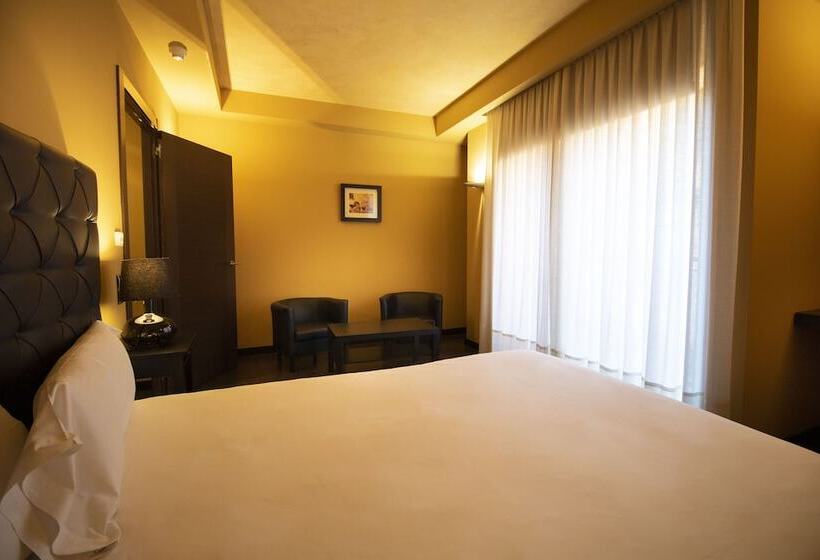 标准间, Alda Castillo De Olite