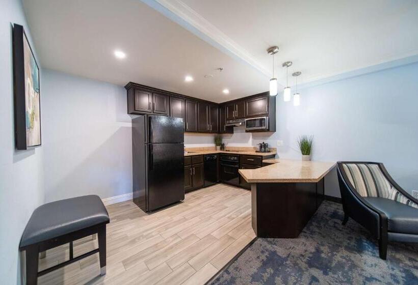 Люкс Кровать Кинг, Best Western Plus Manhattan Beach