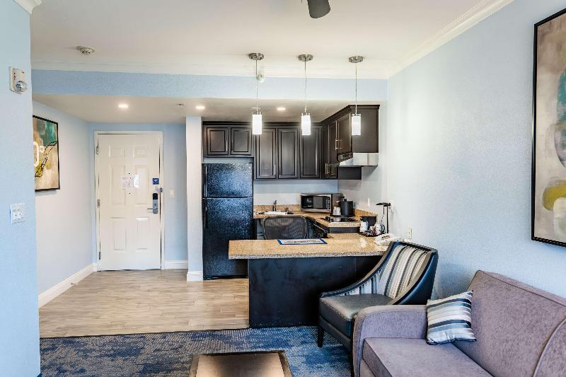 Люкс, Best Western Plus Manhattan Beach