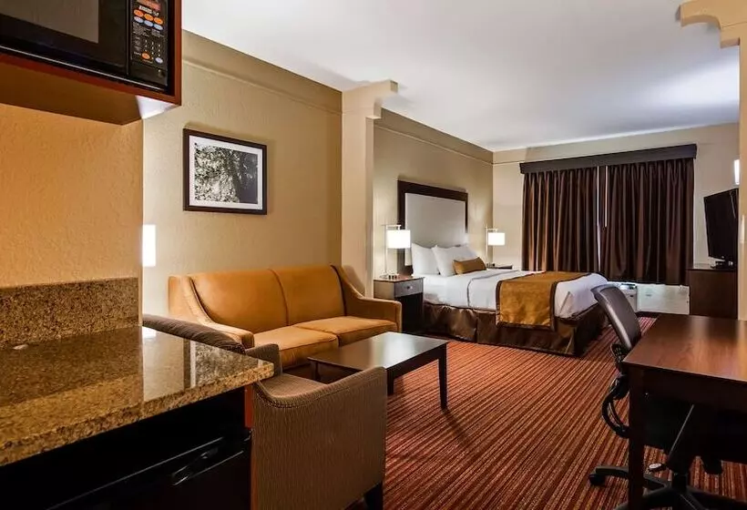 スイート, Best Western Plus Strawberry Inn & Suites