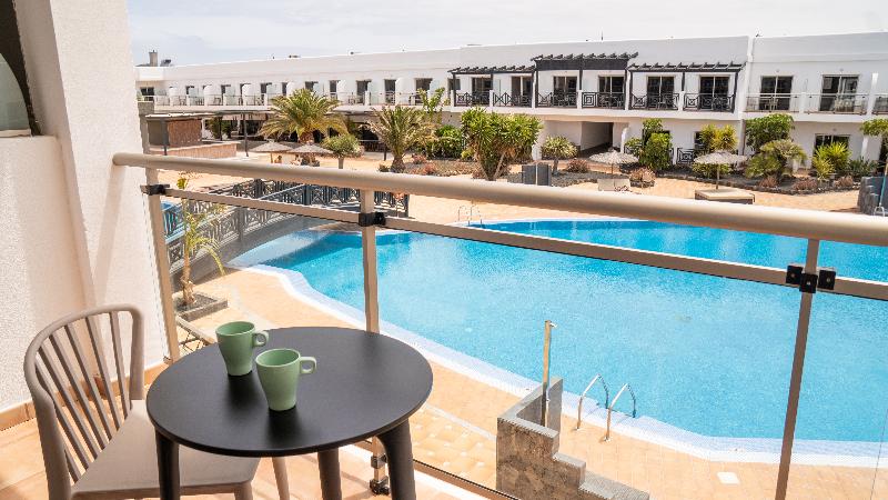 Номер Стандарт Вид на Бассейн, Coral Cotillo Beach
