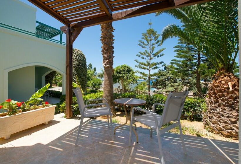 חדר משפחתי נוף לגינה, Iberostar Selection Creta Marine