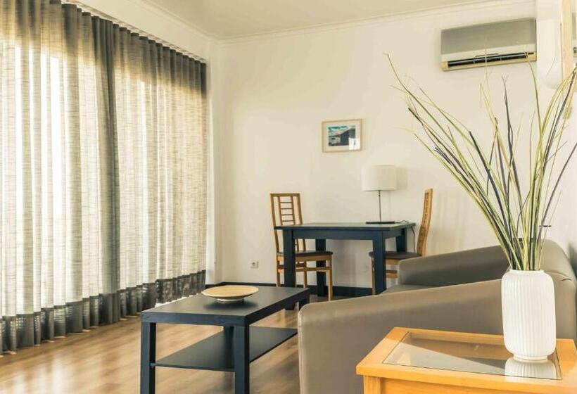 Family Suite, Melius