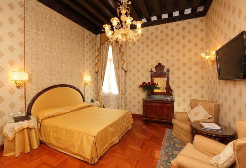 اتاق سوپریور, Palazzo Stern