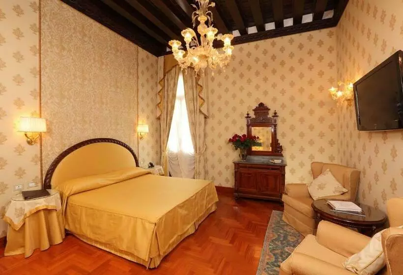 اتاق سوپریور, Palazzo Stern