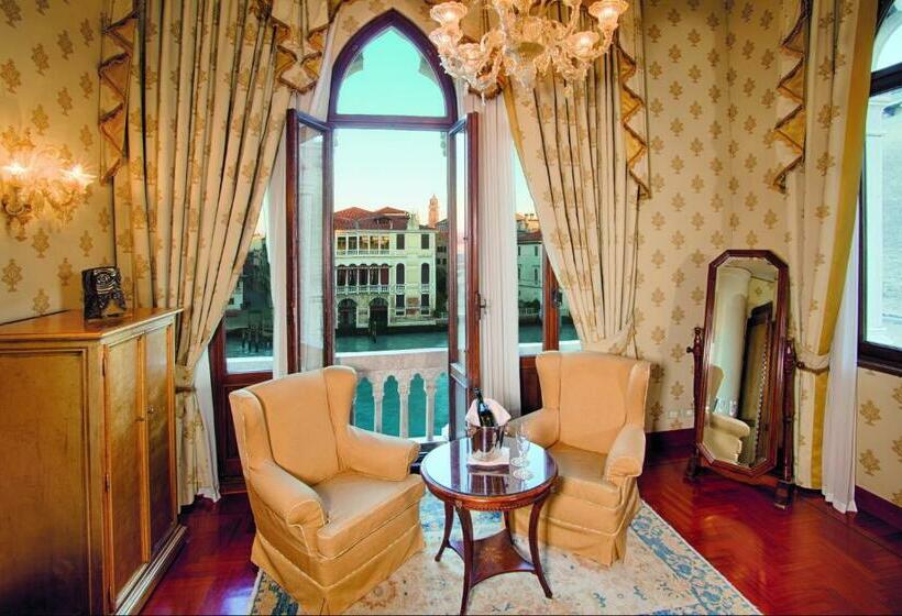 سوئیت جونیور با چشم‌انداز, Palazzo Stern