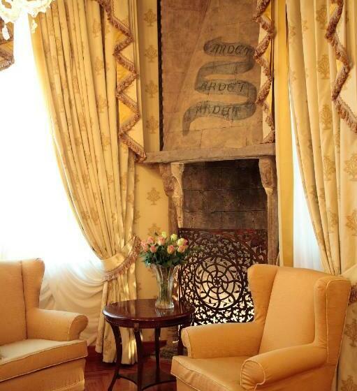 سوئیت جونیور با چشم‌انداز, Palazzo Stern