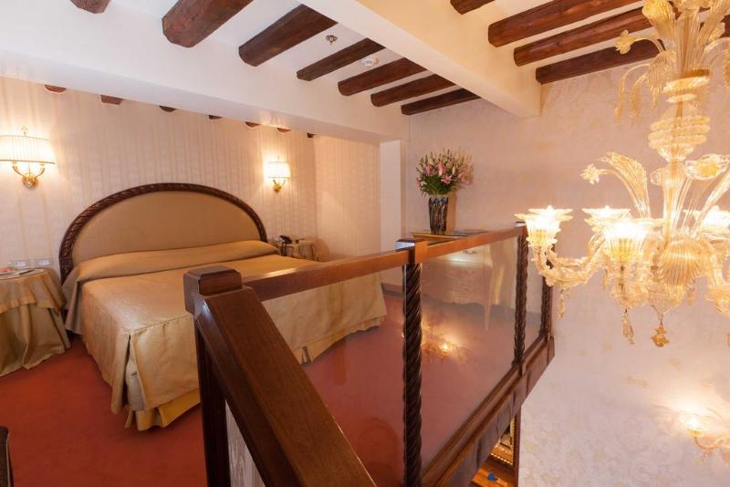 اتاق سوپریور, Palazzo Stern