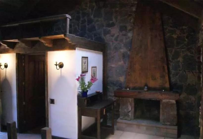 سوئیت جونیور با چشمانداز کوهستان, Rural Caserio Los Partidos