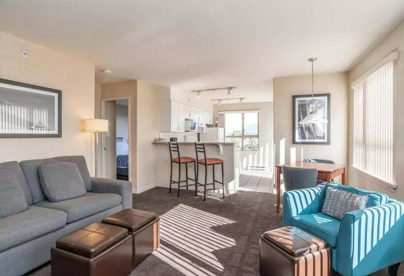 سوئیت با تخت بزرگ, Sandman Suites Surrey  Guildford