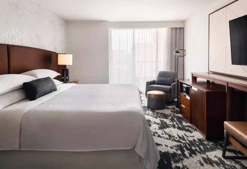 سوئیت اجرایی با تخت کینگ, Sheraton Vancouver Airport