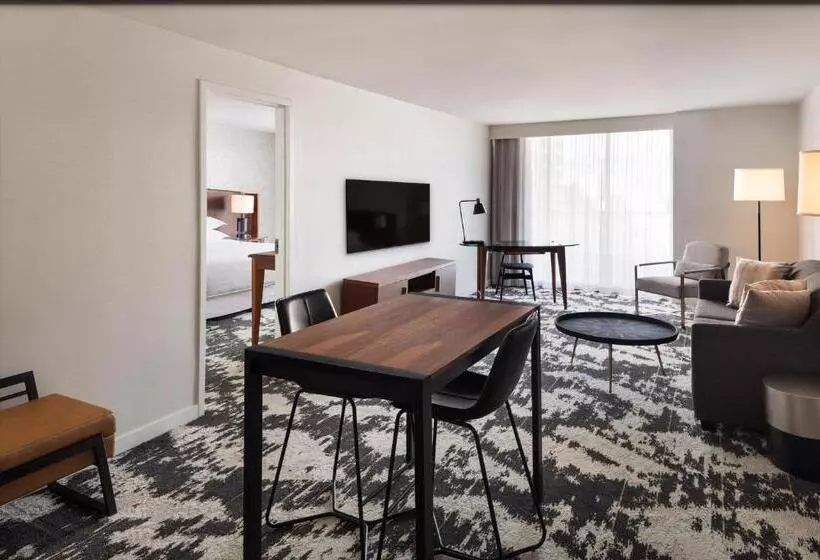 سوئیت اجرایی با تخت کینگ, Sheraton Vancouver Airport