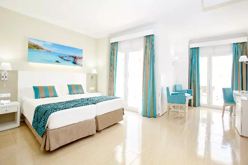 デラックスファミリールーム, Sunrise Beach Mykonos   A Myconian Collection