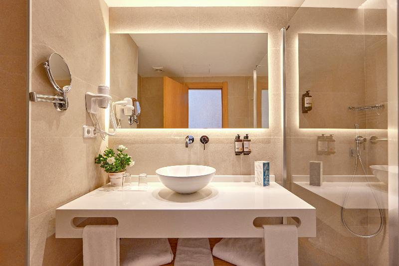 Семейный Номер Deluxe, Sunrise Beach Mykonos   A Myconian Collection