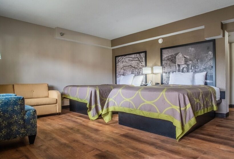 带2个双人床的标准工作室, Super 8 By Wyndham Downtown Gatlinburg At Convention Center