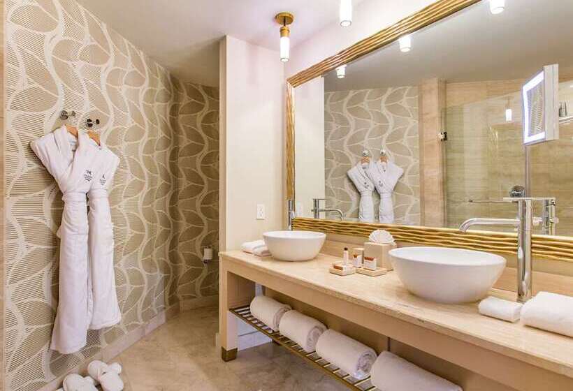 デラックスルーム, The Highland Dallas, Curio Collection By Hilton